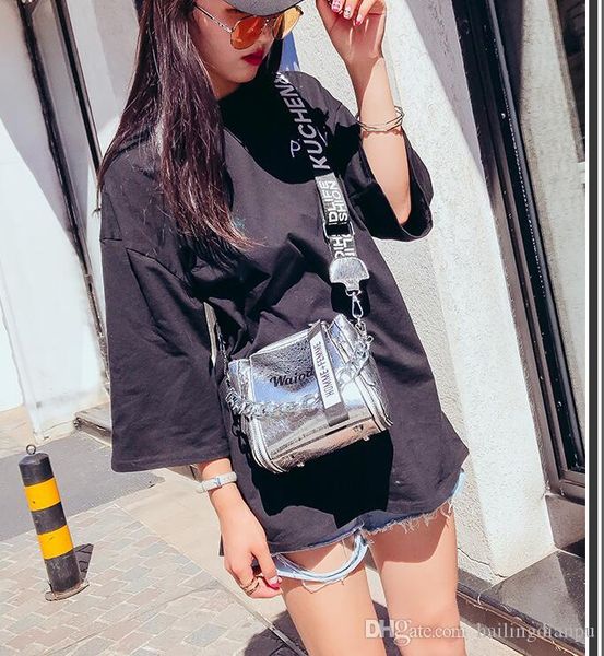 han edition of blasting crack female 2018 new summer bag handbag joker inclined shoulder bag ins super fire bucket bag
han edition of blasting crack female 2018 new summer bag handbag joker inclined shoulder bag ins super fire bucket bag