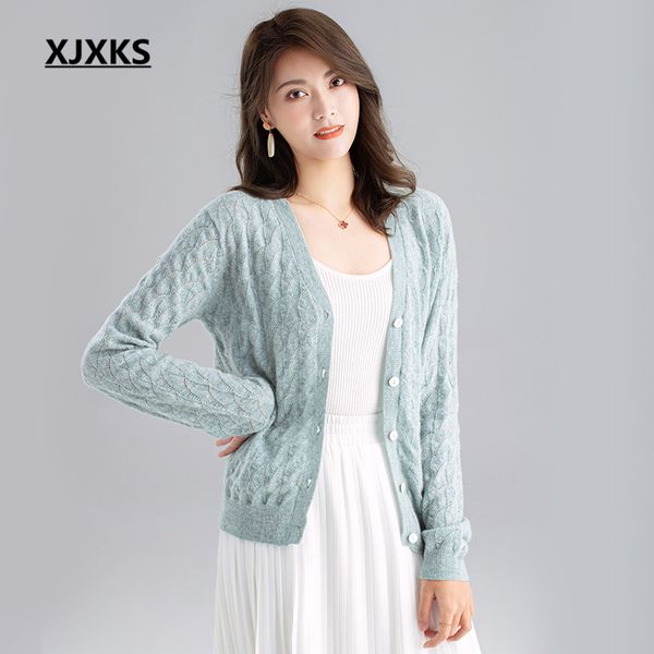 xjxks spring 2020 new fashion v-neck women cardigan comfortable 100% pure wool knit cardigan women sweater, White
xjxks spring 2020 new fashion v-neck women cardigan comfortable 100% pure wool knit cardigan women sweater, White