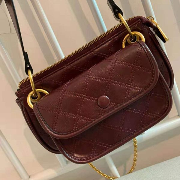 2020 new women's shoulder bag fashion simple solid color small square bag wild rhombus chain three-in-one messenger
2020 new women's shoulder bag fashion simple solid color small square bag wild rhombus chain three-in-one messenger