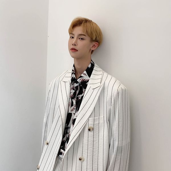 2019 summer new fashion version of the loose business casual trend student striped blazer, White;black
2019 summer new fashion version of the loose business casual trend student striped blazer, White;black