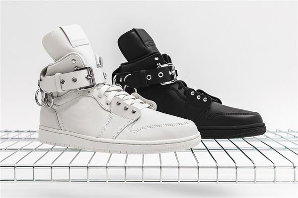 2019 new cdg des garcons x air 1 shoes men women retro high triple white black sneakers size 36-45
2019 new cdg des garcons x air 1 shoes men women retro high triple white black sneakers size 36-45