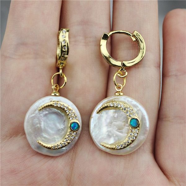 5pair/lot cz moon shape inlay freshwater pearl pendant earring,natural freshwater pearl with cz charm earring wholesale, Golden;silver
5pair/lot cz moon shape inlay freshwater pearl pendant earring,natural freshwater pearl with cz charm earring wholesale, Golden;silver