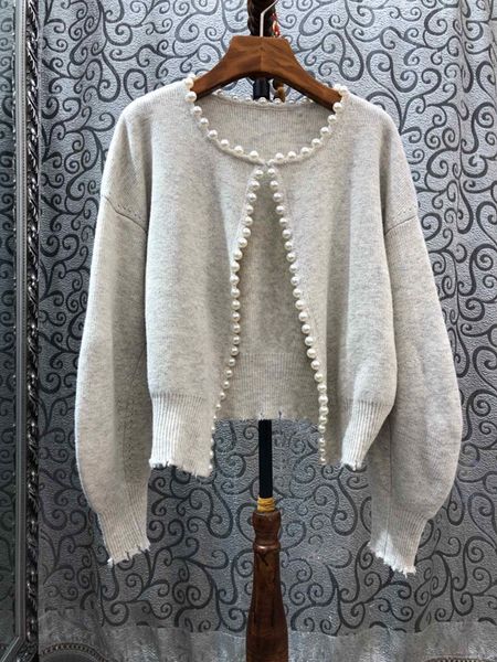 the new autumn and winter 2019 women's wild side streets pearl knit cardigan 1227, White
the new autumn and winter 2019 women's wild side streets pearl knit cardigan 1227, White
