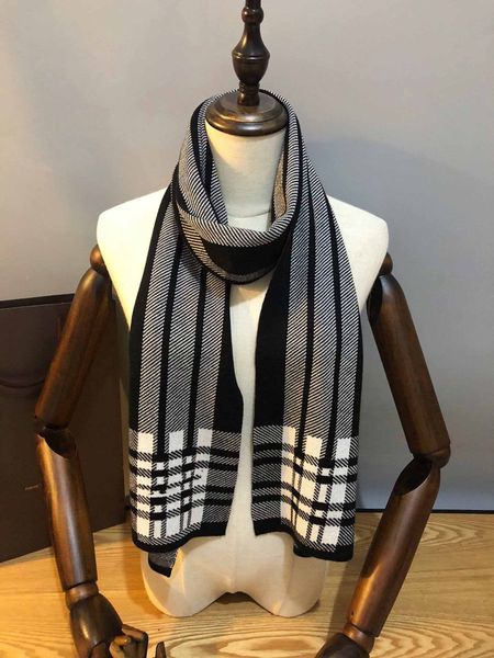 2019 classic black and grey checked men's winter scarf warm scarf fashion women imitate cashmere wool scarves 2 color, Blue;gray
2019 classic black and grey checked men's winter scarf warm scarf fashion women imitate cashmere wool scarves 2 color, Blue;gray