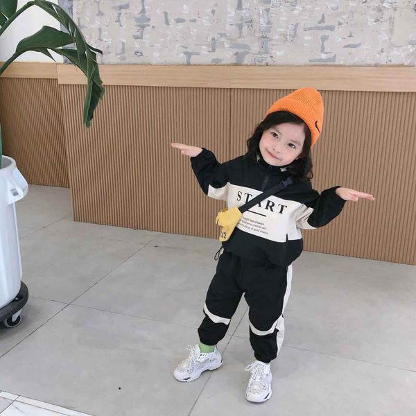 kids designer clothing suit girls fashion luxury solid color clothing sets letter print two-piece sets warm keeping sportswear high quality, White
kids designer clothing suit girls fashion luxury solid color clothing sets letter print two-piece sets warm keeping sportswear high quality, White