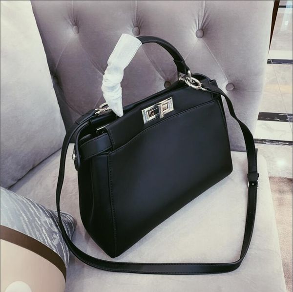 the new 2019 fashion trend korean simple and versatile lady cross-slung handbag one-shoulder bag ok ok
the new 2019 fashion trend korean simple and versatile lady cross-slung handbag one-shoulder bag ok ok