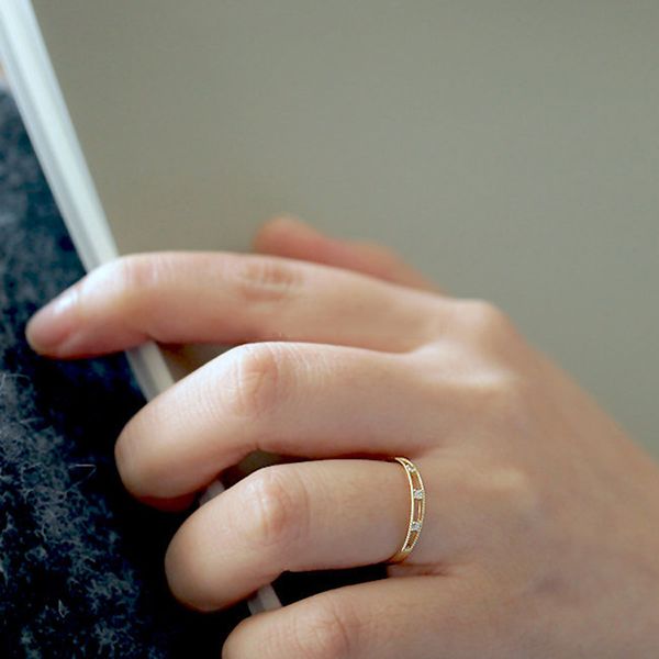 fashion gold color plated hollow exquisite zircon engagement rings for women japanese chic tiny wedding rings couple jewelry, Golden;silver
fashion gold color plated hollow exquisite zircon engagement rings for women japanese chic tiny wedding rings couple jewelry, Golden;silver