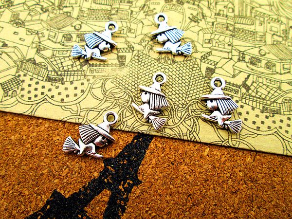90pcs--witch charms antique tibetan silver witch charms pendants ,diy supplies 13mm x 10mm, Bronze;silver
90pcs--witch charms antique tibetan silver witch charms pendants ,diy supplies 13mm x 10mm, Bronze;silver