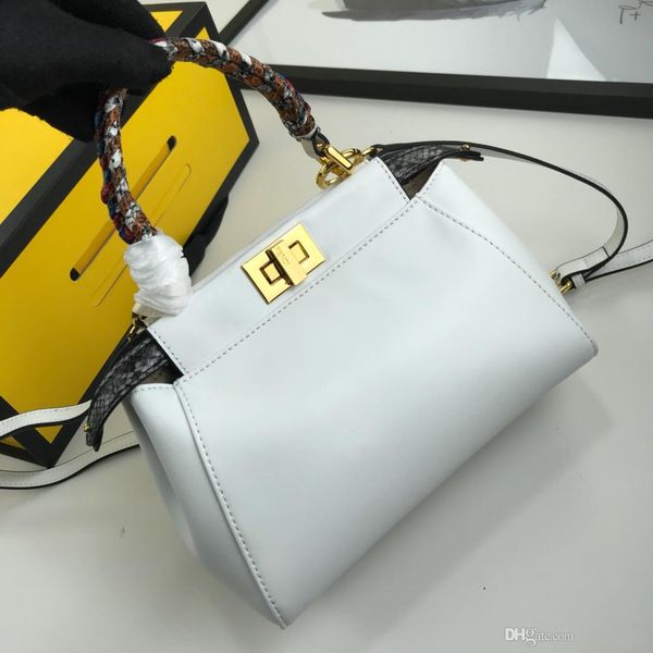 21fw женщины сумки 2020 новых корейских моды случайного пледа цепь shoulder messnger bag известной классический brand дизайнеры crossbody ba
21fw женщины сумки 2020 новых корейских моды случайного пледа цепь shoulder messnger bag известной классический brand дизайнеры crossbody ba
