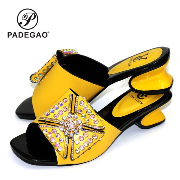 new arrival women summer shoes rhinestone women party shoes slip on for plus size wedding pumps, Black
new arrival women summer shoes rhinestone women party shoes slip on for plus size wedding pumps, Black