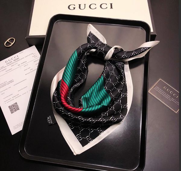2020 мода женщины смоулль gucci шелковый шарф цветочные печати tie дизайн шелковый шарф глава ggscarf brand handle bag ленты длинные шарфы, Blue;gray 
2020 мода женщины смоулль gucci шелковый шарф цветочные печати tie дизайн шелковый шарф глава ggscarf brand handle bag ленты длинные шарфы, Blue;gray