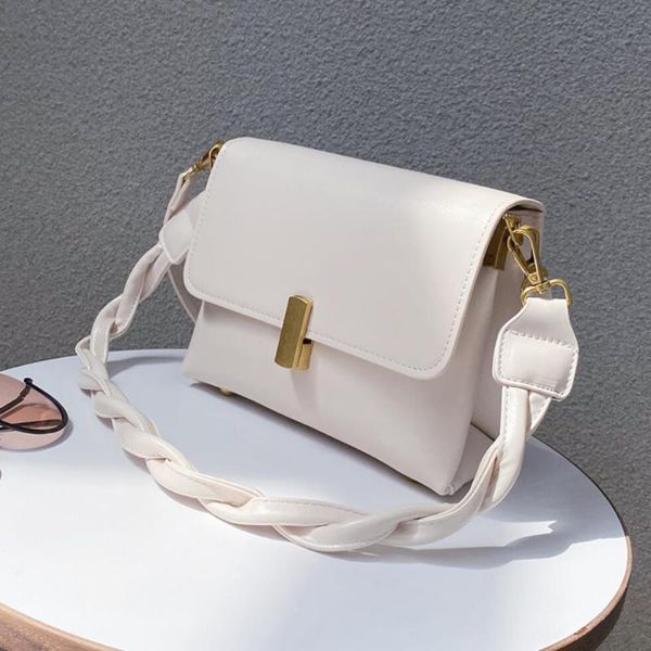 solid color square crossbody bag 2020 new quality leather women's designer handbag weave shoulder strap shoulder messenger bag
solid color square crossbody bag 2020 new quality leather women's designer handbag weave shoulder strap shoulder messenger bag
