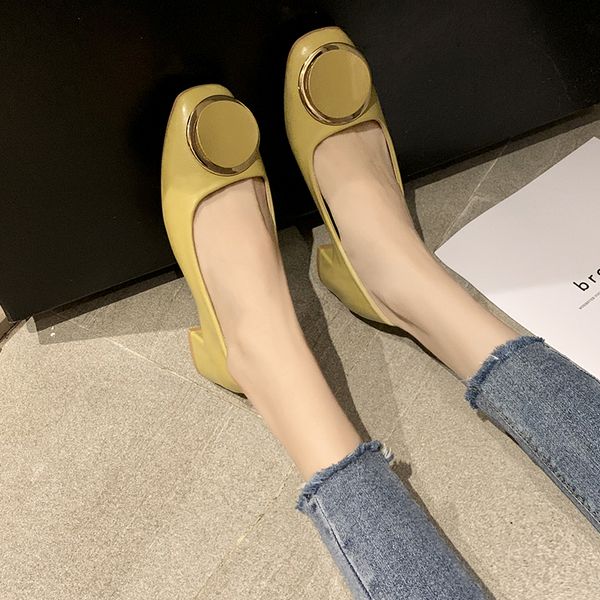 2020 women shoes new fashion women's high heels bride party mid heel shallow mouth high heel square head shoes u14-27, Black
2020 women shoes new fashion women's high heels bride party mid heel shallow mouth high heel square head shoes u14-27, Black