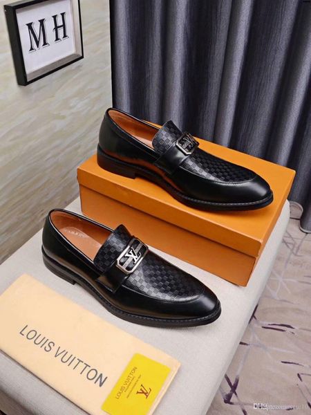 19ss luxury brands мужчины обуви мода топ кожаные ботинки платья мужчин oxfords бизнес pointy черные ботинки мужской wedding формальная обув, Black
19ss luxury brands мужчины обуви мода топ кожаные ботинки платья мужчин oxfords бизнес pointy черные ботинки мужской wedding формальная обув, Black
