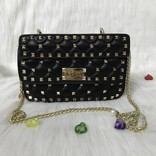 fashion designer handbag black rivet shoulder handbag sheepskin shoulder bag/fashion ladies shoulder bag/wholesale
fashion designer handbag black rivet shoulder handbag sheepskin shoulder bag/fashion ladies shoulder bag/wholesale