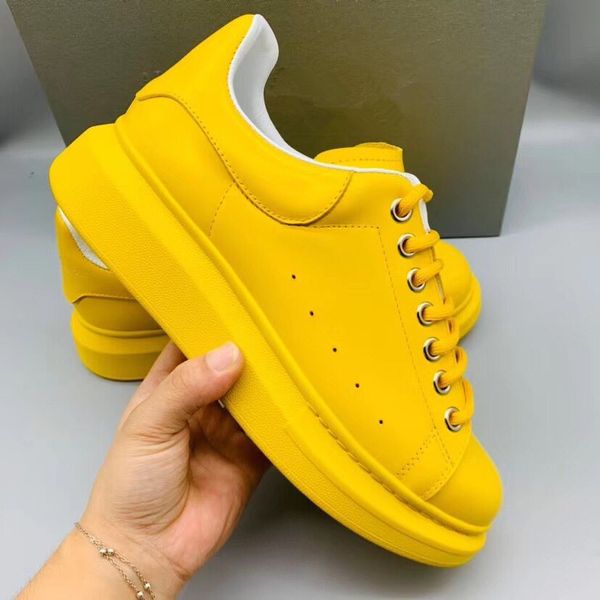 2020 new designer brand oversized sneaker features large flat laces and an oversized rubber sole sneaker suede leather brand sne, Black
2020 new designer brand oversized sneaker features large flat laces and an oversized rubber sole sneaker suede leather brand sne, Black