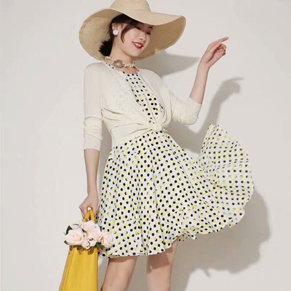 amaste counter authentic spring and summer 2020 new european station wave point short short women's dress, White;black
amaste counter authentic spring and summer 2020 new european station wave point short short women's dress, White;black