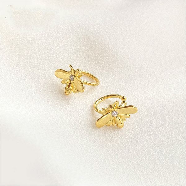 fengxiaoling 925 sterling silver earrings for women dazzling cubic zirconia golden bee clip on earrings fashion jewelry, Golden;silver
fengxiaoling 925 sterling silver earrings for women dazzling cubic zirconia golden bee clip on earrings fashion jewelry, Golden;silver
