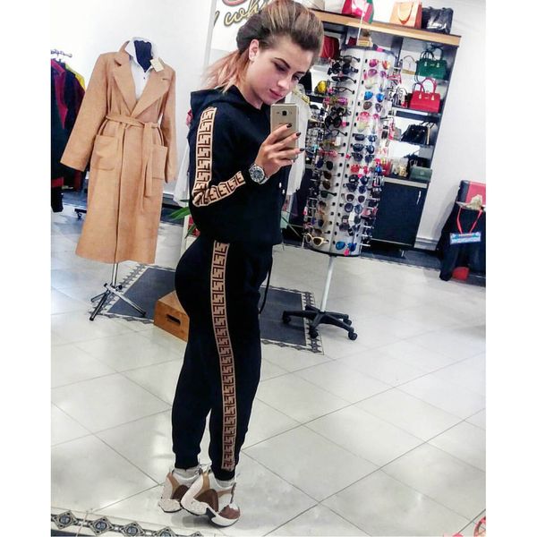 Women de igner track uit 2019 pring autumn new hoodie pant two piece et for women fa hion letter print luxury track uit, Gray
Women de igner track uit 2019 pring autumn new hoodie pant two piece et for women fa hion letter print luxury track uit, Gray