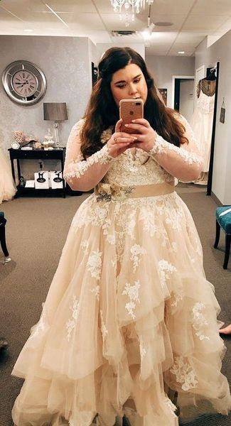 lace beaded 2020 arabic plus size wedding dresses v-neck long sleeves tiers bridal dresses vintage wedding gowns vestido de noiva, White
lace beaded 2020 arabic plus size wedding dresses v-neck long sleeves tiers bridal dresses vintage wedding gowns vestido de noiva, White