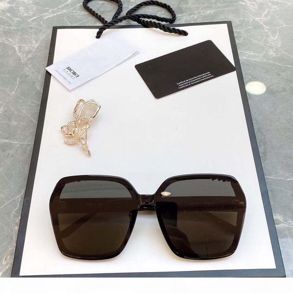 luxury new women fashion show oversized frame sunglasses 5316 specially designed star glasses uv400 protection come with box, White;black
luxury new women fashion show oversized frame sunglasses 5316 specially designed star glasses uv400 protection come with box, White;black