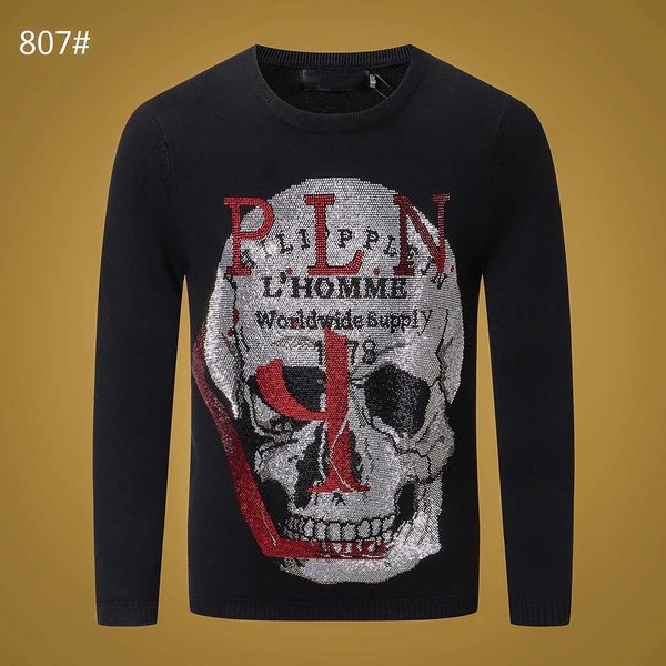 autumn and winter sweaters men's brand luxury streetwear crossbones men's turtlenecks long-sleeved o-collar patchwork knits in a s, White;black 
autumn and winter sweaters men's brand luxury streetwear crossbones men's turtlenecks long-sleeved o-collar patchwork knits in a s, White;black