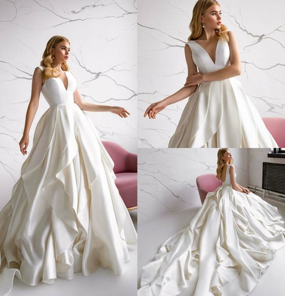 2020 simple generous a line wedding dresses tiered v-neck sleeveless satin wedding gown sweep train ruched custom made robes de mariée, White
2020 simple generous a line wedding dresses tiered v-neck sleeveless satin wedding gown sweep train ruched custom made robes de mariée, White