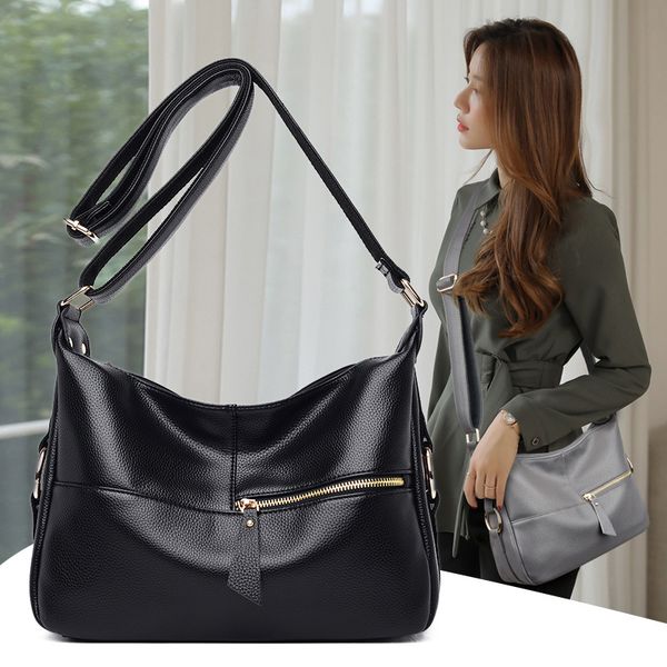 2019 new women's bag large-capacity one-shoulder slanted bag mother fashion middle-aged lady
2019 new women's bag large-capacity one-shoulder slanted bag mother fashion middle-aged lady