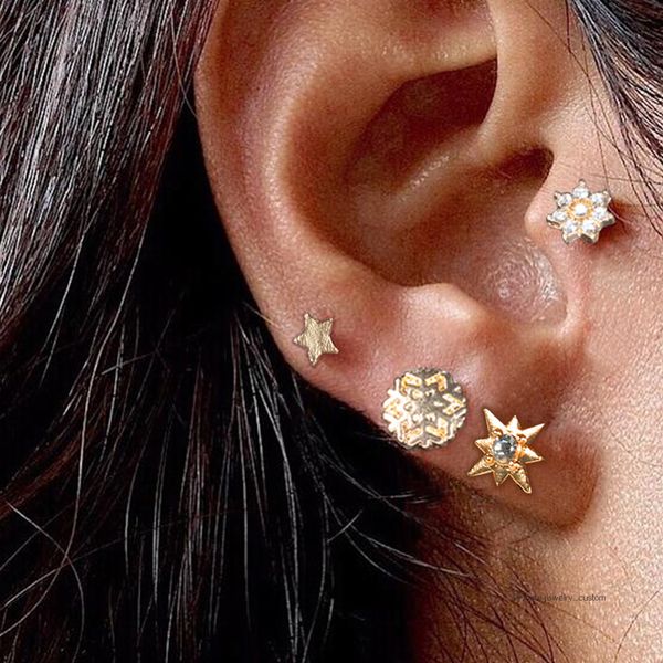 4 Pcs/set Women Fashion Crystal Moon Stars Snowflake Gold Stud Earrings Set Exquisite Party Wedding Jewelry Accessories 
4 Pcs/set Women Fashion Crystal Moon Stars Snowflake Gold Stud Earrings Set Exquisite Party Wedding Jewelry Accessories