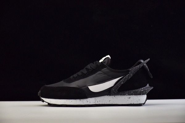 De igner undercover x howroom waffle racer running hoe for good quality men trainer cla ic athletic neaker ize 40 45
De igner undercover x howroom waffle racer running hoe for good quality men trainer cla ic athletic neaker ize 40 45