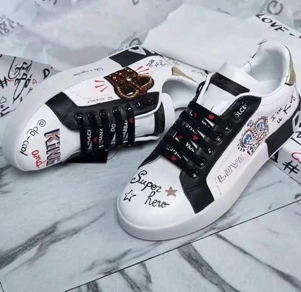 with box sneaker casual shoes trainers fashion sports designer shoes trainers shoes for woman dhl by toy99 d03, Black;red
with box sneaker casual shoes trainers fashion sports designer shoes trainers shoes for woman dhl by toy99 d03, Black;red