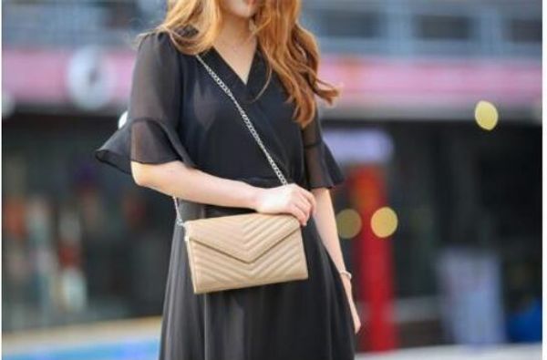 new slant bag lady handbags dinner bag single shoulder bag v-shaped embroidered spice
new slant bag lady handbags dinner bag single shoulder bag v-shaped embroidered spice