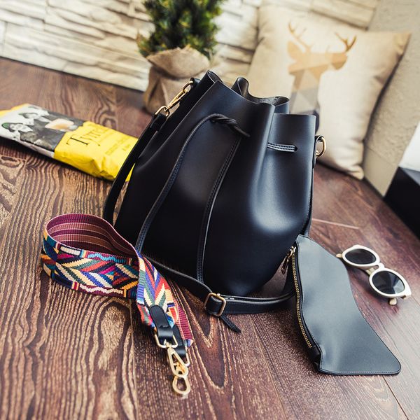 explosion models new tide women's bag pumping bucket bag ribbon belt hand strap shoulder messenger bag
explosion models new tide women's bag pumping bucket bag ribbon belt hand strap shoulder messenger bag