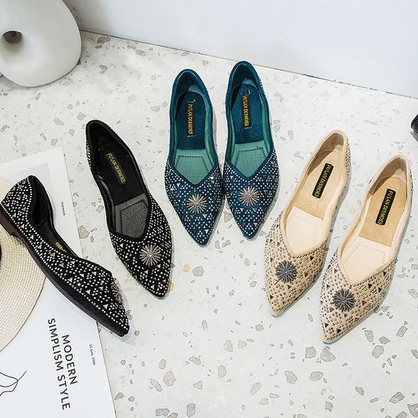 metal rivets crystal flower pointed toe flock loafers woman ballet flats shallow comfy women shoes slip on studs moccasins 2020, Black
metal rivets crystal flower pointed toe flock loafers woman ballet flats shallow comfy women shoes slip on studs moccasins 2020, Black