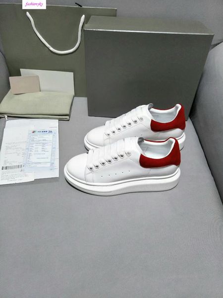 mc season designer shoe lace up women shoes men leather lace up platform oversized sole sneakers white black lovers shoeswith boxs
mc season designer shoe lace up women shoes men leather lace up platform oversized sole sneakers white black lovers shoeswith boxs
