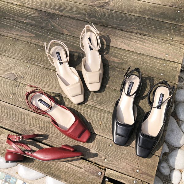 2019 baotou summer sandals cavity one word hasp coarse with women's shoes square buckle shallow mouth single shoe, Black
2019 baotou summer sandals cavity one word hasp coarse with women's shoes square buckle shallow mouth single shoe, Black