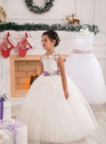 lace sleeveless floor length cute kids formal flower girls dresses for wedding wear with custom made sash beautiful white pageant gown, White;red
lace sleeveless floor length cute kids formal flower girls dresses for wedding wear with custom made sash beautiful white pageant gown, White;red