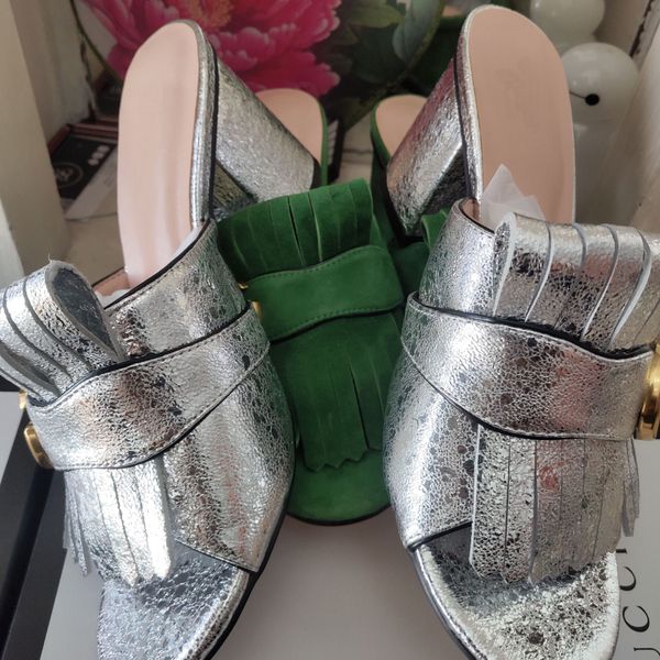 european classic luxury style women's slippers fashion sandal shoes high heel slipper sole soft and comfortable, silver lettering decor, Black
european classic luxury style women's slippers fashion sandal shoes high heel slipper sole soft and comfortable, silver lettering decor, Black