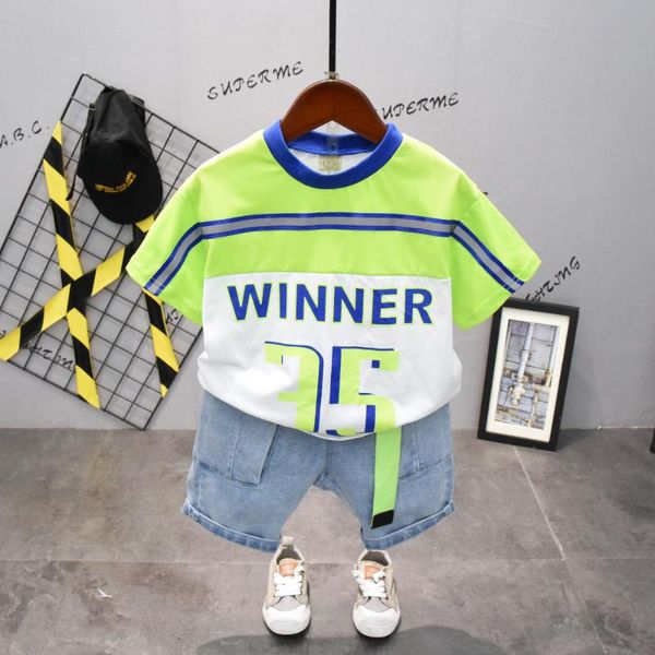 2pcs wlg boys clothing set kids summer letter patchwork t shirt and denim short set baby boy fashion clothes for 2-6 years, White
2pcs wlg boys clothing set kids summer letter patchwork t shirt and denim short set baby boy fashion clothes for 2-6 years, White