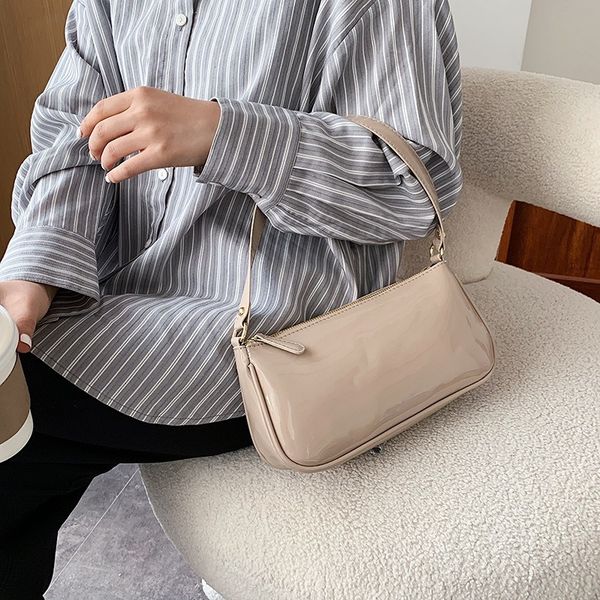 2020 new women's shoulder bag korean version of the pleated ladies clutch bag fashion armpit ladies mini shoulder
2020 new women's shoulder bag korean version of the pleated ladies clutch bag fashion armpit ladies mini shoulder