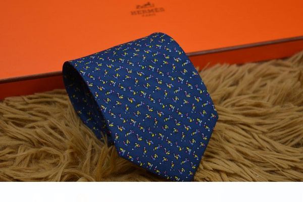 новые стили моды для мужчин галстуки silk tie мужские шеи галстуки ручной работы свадьба письмо галстук италия 2 стиль деловых связей нашивк, Blue;purple
новые стили моды для мужчин галстуки silk tie мужские шеи галстуки ручной работы свадьба письмо галстук италия 2 стиль деловых связей нашивк, Blue;purple