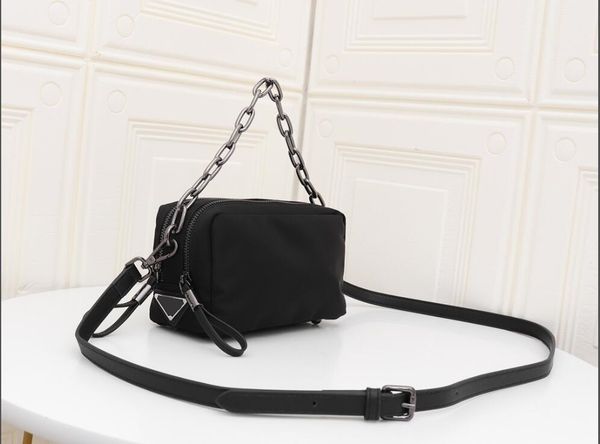 designer camera nylon bag classic luxury accessories fabric pr shoulder bag highest quality metal chain tote size 20cm 13cm
designer camera nylon bag classic luxury accessories fabric pr shoulder bag highest quality metal chain tote size 20cm 13cm