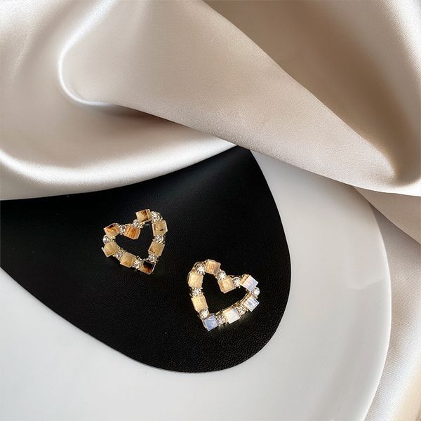 korean earrings simple zircon earrings heart stud earring for women ear ring girl jewelry, Golden;silver
korean earrings simple zircon earrings heart stud earring for women ear ring girl jewelry, Golden;silver