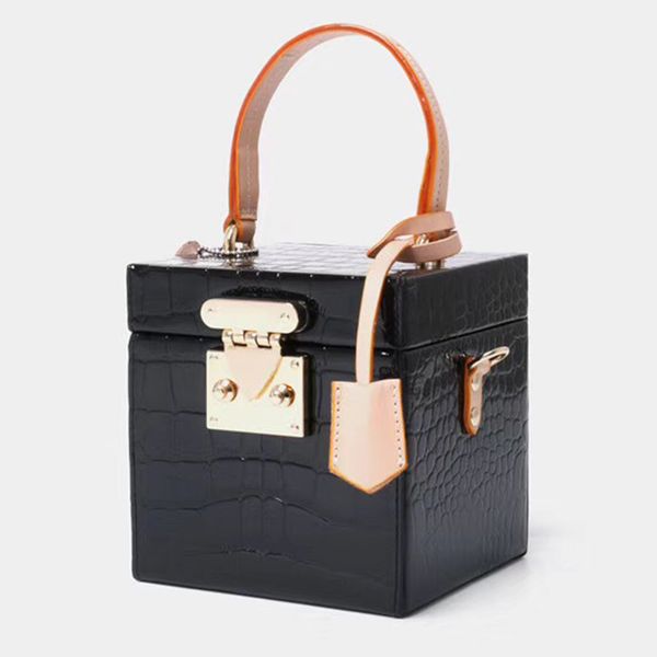 hand bags women 2020 handbag genuine leather elegant female tote flip box bag new quality shoulder messenger bag
hand bags women 2020 handbag genuine leather elegant female tote flip box bag new quality shoulder messenger bag