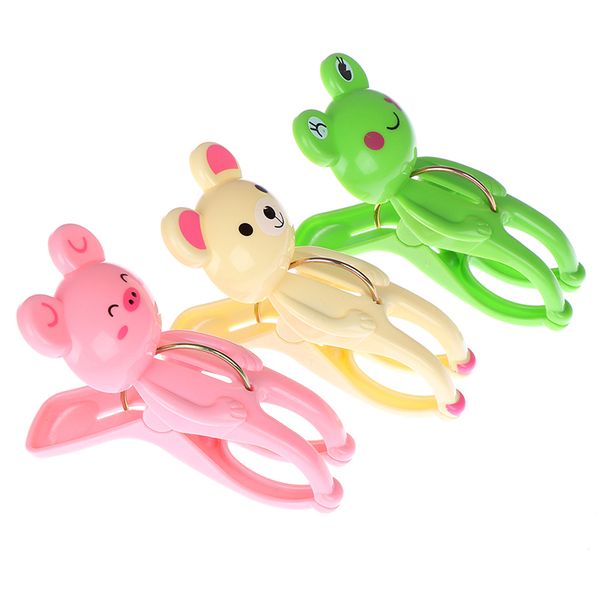 2pcs pig frog bear plastic clothes pegs clothespins cute beach towel clips bed sheet handdoek socks windproof laundry pins
2pcs pig frog bear plastic clothes pegs clothespins cute beach towel clips bed sheet handdoek socks windproof laundry pins