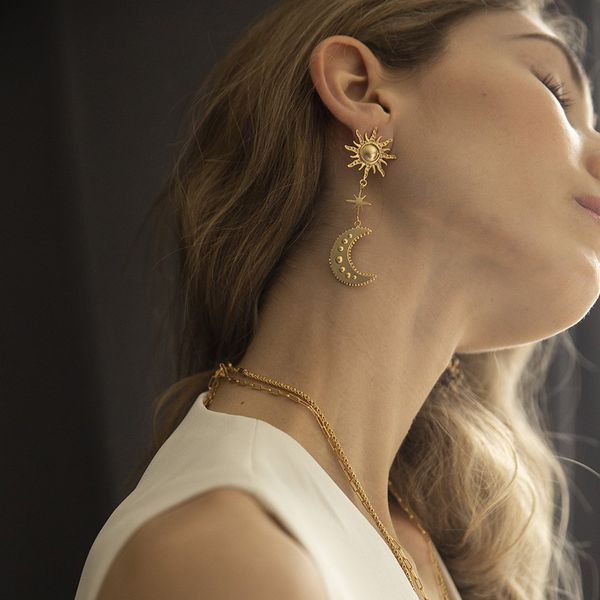 20 pairs/lot women earring star moon long earrings tassel sun stud earrings for women birthday and chrismas 2020 new design, Silver
20 pairs/lot women earring star moon long earrings tassel sun stud earrings for women birthday and chrismas 2020 new design, Silver