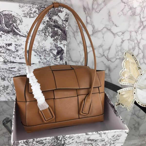 new fashion luxury designer woman handbag cross body bags shoulder genuine leather tote purse bags original cowhide 33cm
new fashion luxury designer woman handbag cross body bags shoulder genuine leather tote purse bags original cowhide 33cm
