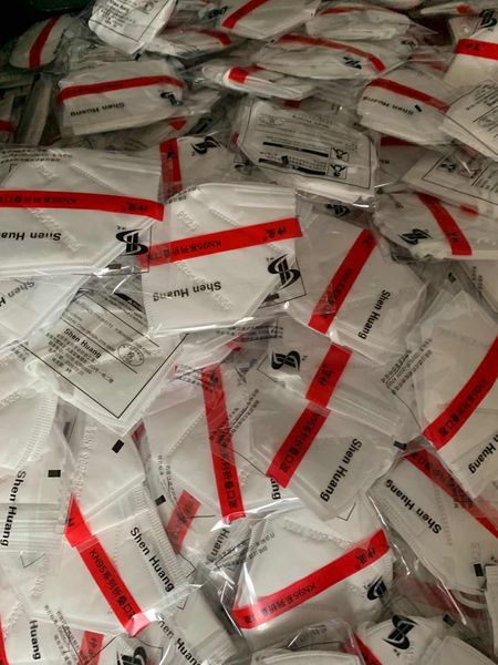 kn95 ce fda certification dustproof anti-fog and breathable face masks 95% filtration n95 masks features as kf94 ffp2
kn95 ce fda certification dustproof anti-fog and breathable face masks 95% filtration n95 masks features as kf94 ffp2