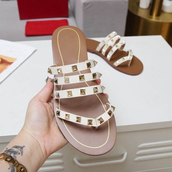 2020 new fashion women sandal slipper genuine leather sandals summer beach outdoor slipper house flip flops with spike sandals, Black
2020 new fashion women sandal slipper genuine leather sandals summer beach outdoor slipper house flip flops with spike sandals, Black