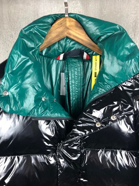fashion mens designer down coat luxury blue logo thick jackets hooded coat with strap inside winter warm outdoor wear parkas full wholesale, Black
fashion mens designer down coat luxury blue logo thick jackets hooded coat with strap inside winter warm outdoor wear parkas full wholesale, Black